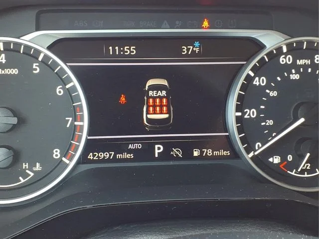 2024 Nissan Pathfinder SL - Photo 30