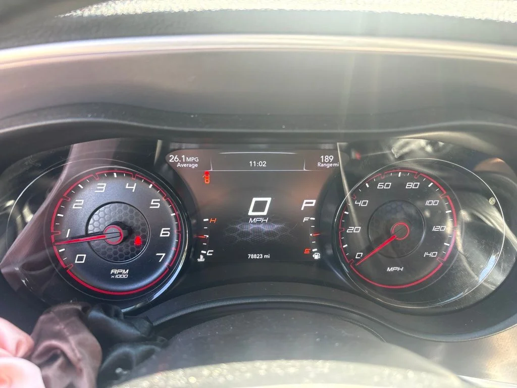 Used 2021 White Dodge SXT image 1