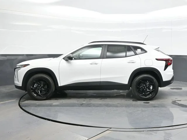 New 2026 Summit White Chevrolet LT image 4