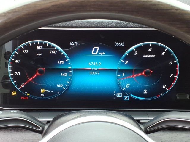 Certified Used 2021 Polar White Mercedes-Benz GLE350W image 11
