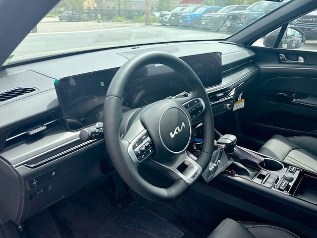 New 2026 Steel Matte Gray Kia GT image 9