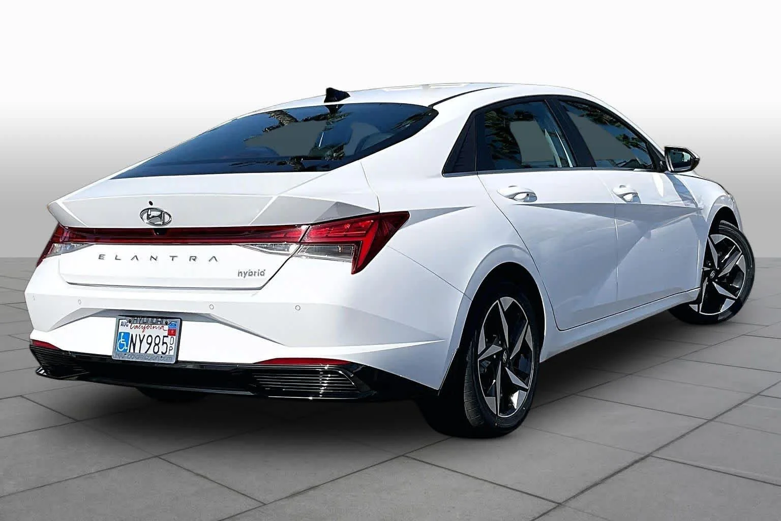Used 2023 Lunar White Hyundai Limited image 12