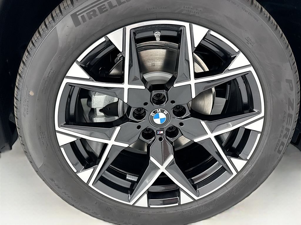 New 2026 Gray Metallic BMW 30 xDrive image 31