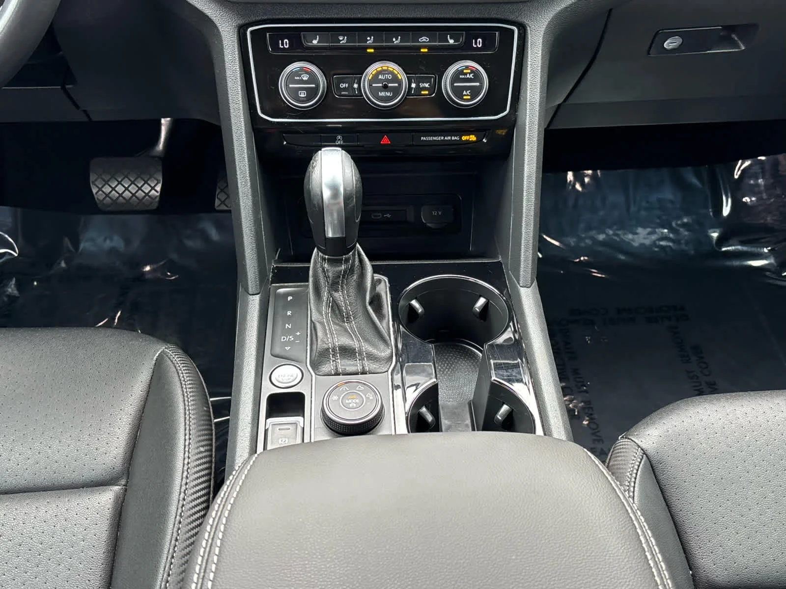 Certified Used 2023 Platinum Gray Metallic Volkswagen 3.6L V6 SE w/Technology image 18