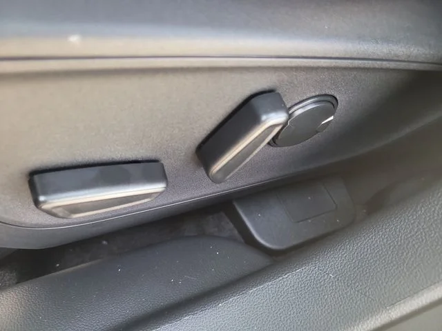 New 2026 Azure Gray Metallic Ford Outer Banks image 20