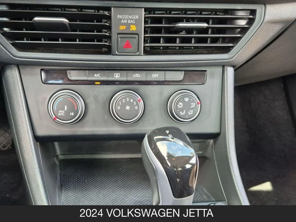 Used 2024 Black Volkswagen 1.5T S image 22