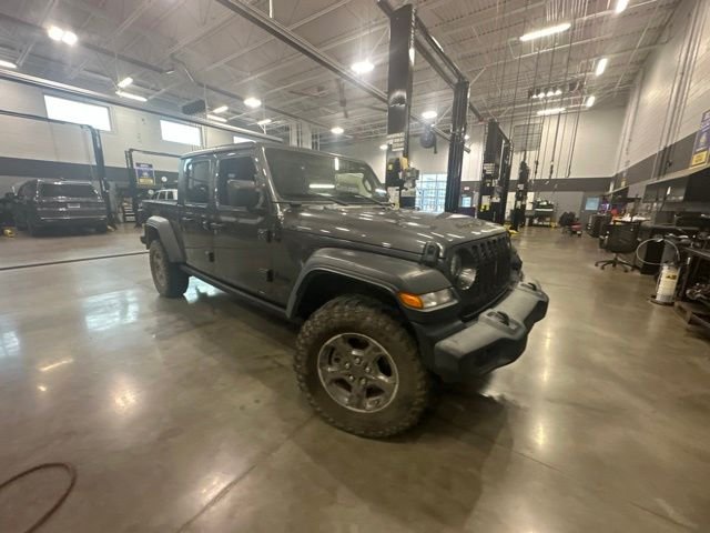Used 2020 Gray Jeep Sport image 2