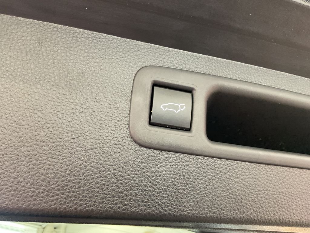 Used 2022 Gray Toyota XLE image 11