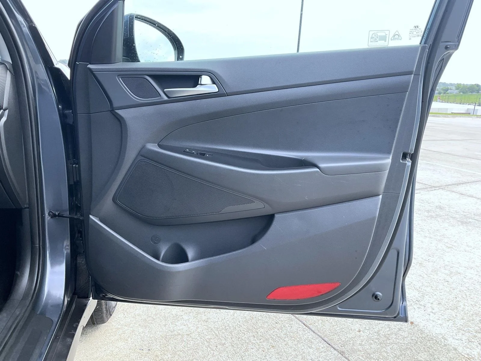 Certified Used 2020 Blue Hyundai SE image 17