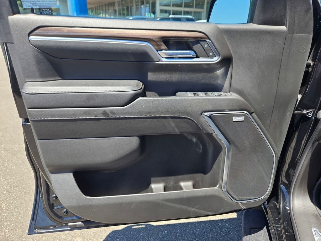 Used 2023 Black Chevrolet RST image 13