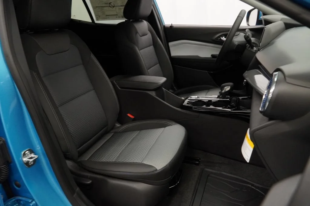 New 2026 Marina Blue Metallic Chevrolet LT image 27