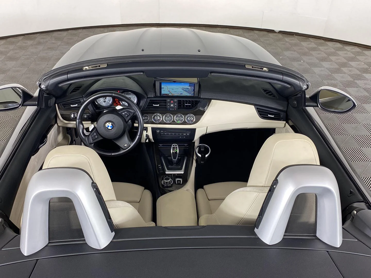 Used 2011 Black Sapphire Metallic BMW sDrive35is image 4