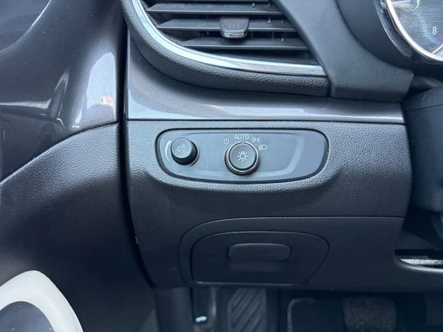 Used 2018 Gray Buick Preferred image 20