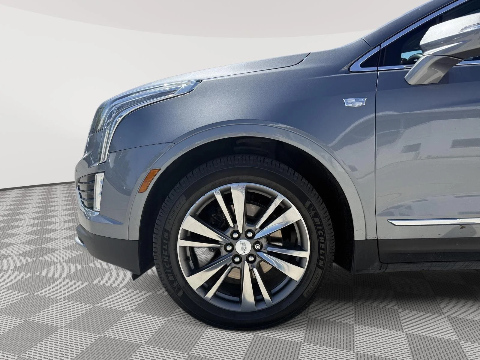 Used 2021  Cadillac AWD Premium Luxury image 14