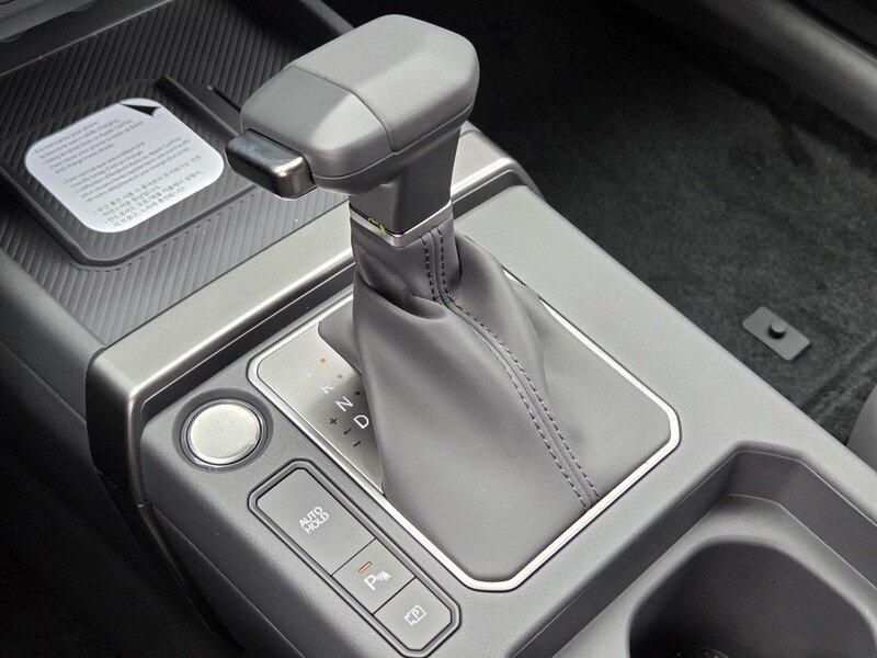 New 2027 Terrain Brown / Black Roof Kia X-Line S image 14