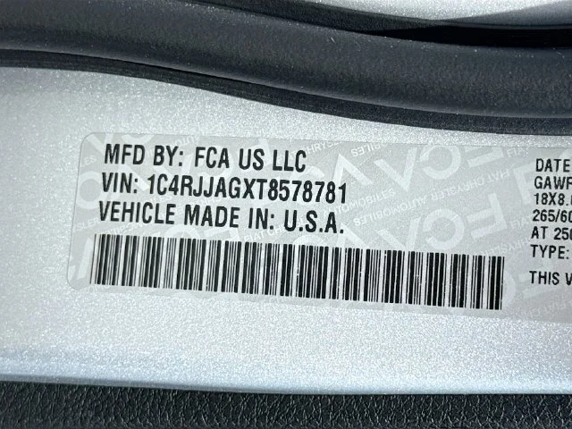 New 2026 Silver Zynith Exterior Paint Jeep Laredo image 21