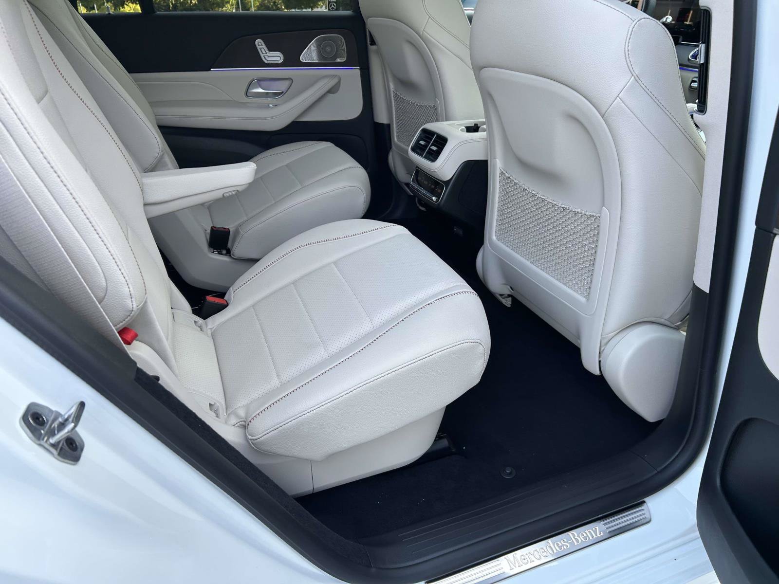 New 2027 Polar White Mercedes-Benz GLS 450 4MATIC® SUV image 43