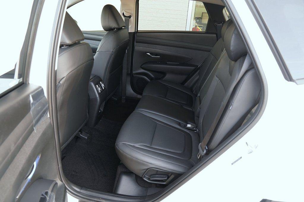 New 2026 Serenity White Pearl Hyundai SEL Premium image 25