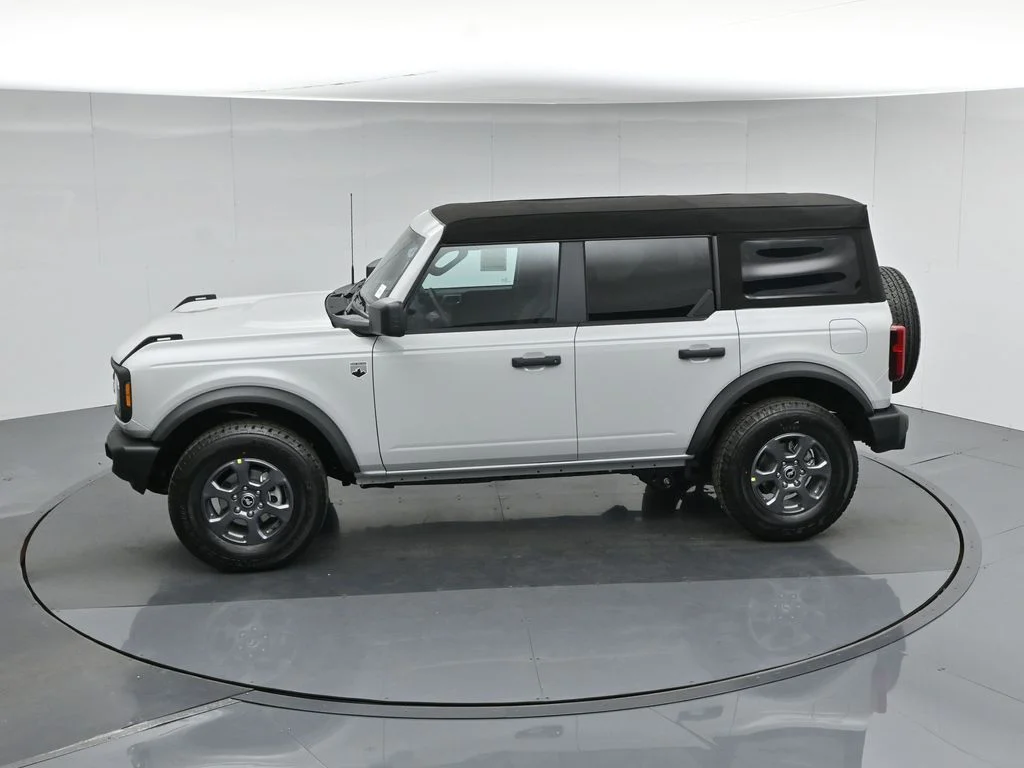New 2026 Avalanche Gray Ford Big Bend image 41