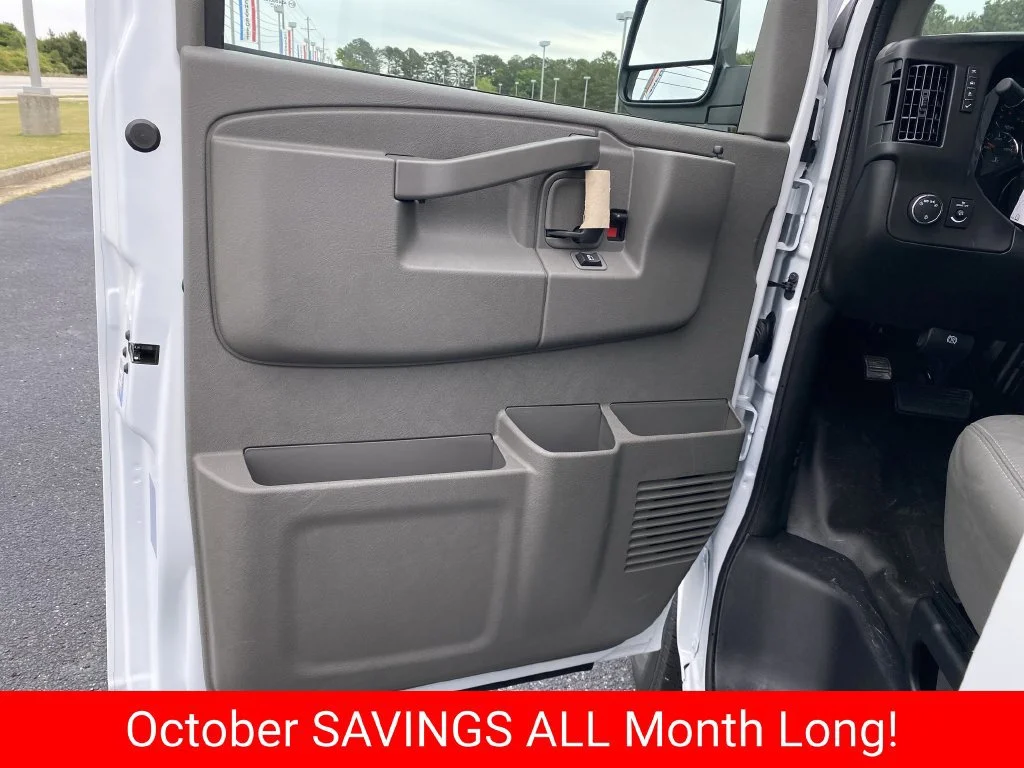 2026 Chevrolet Express Cargo Work Van - Photo 18