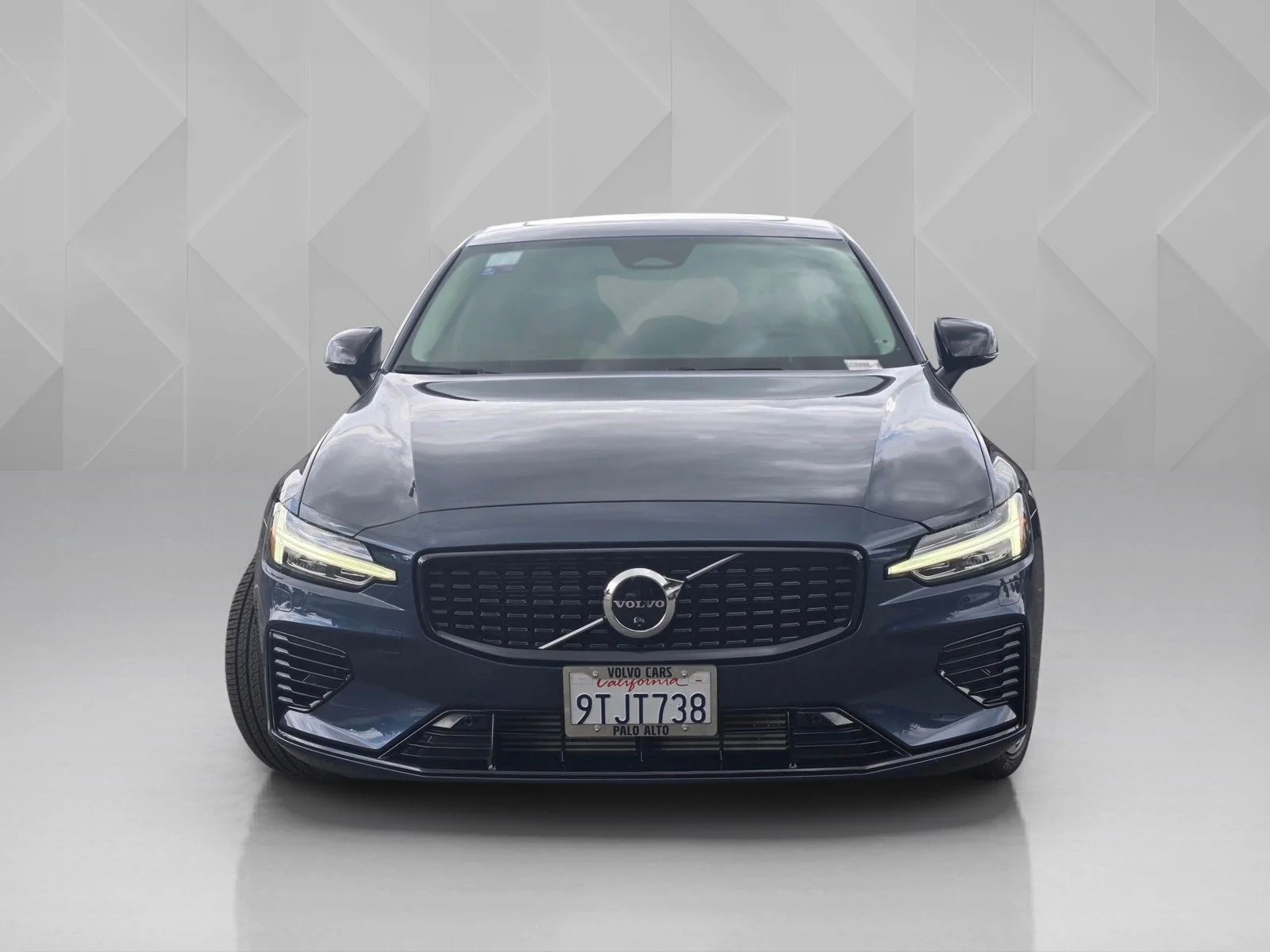 Certified Used 2025 Blue Volvo T8 Plus image 2
