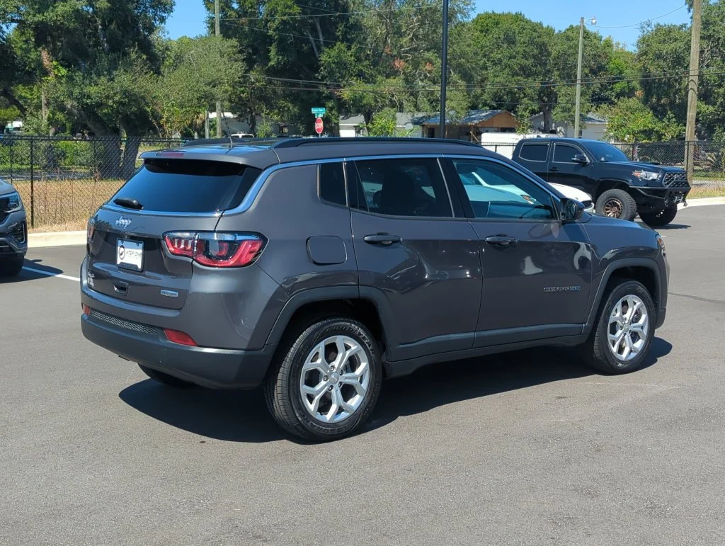 Used 2024 Gray Jeep Latitude image 7