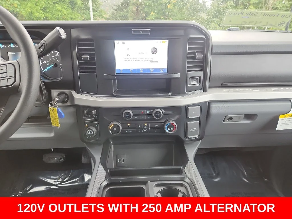 New 2027 Silver Ford XLT image 22