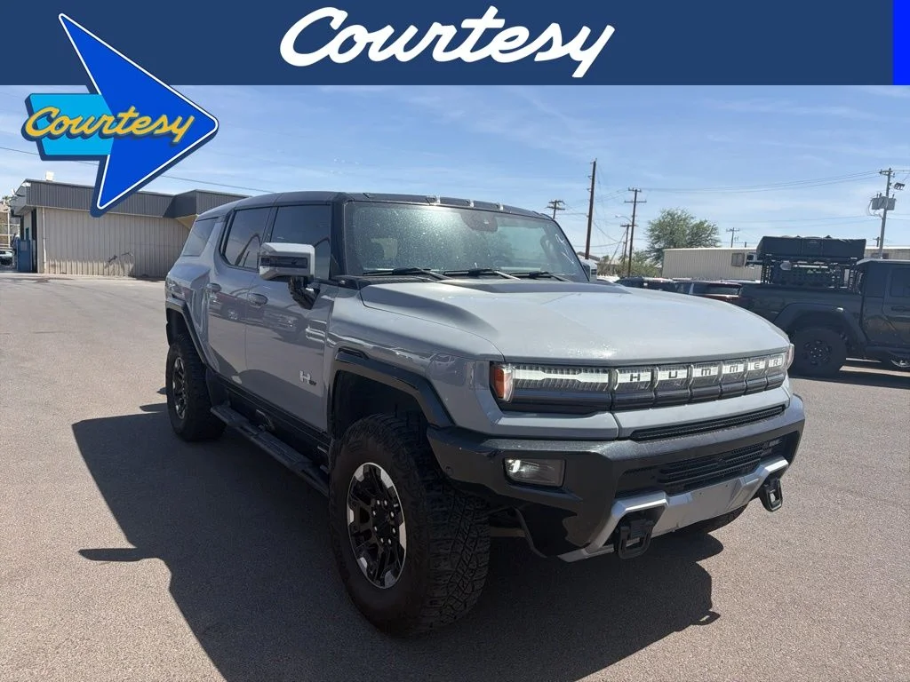 2024 GMC Hummer EV 2X SUV's photo