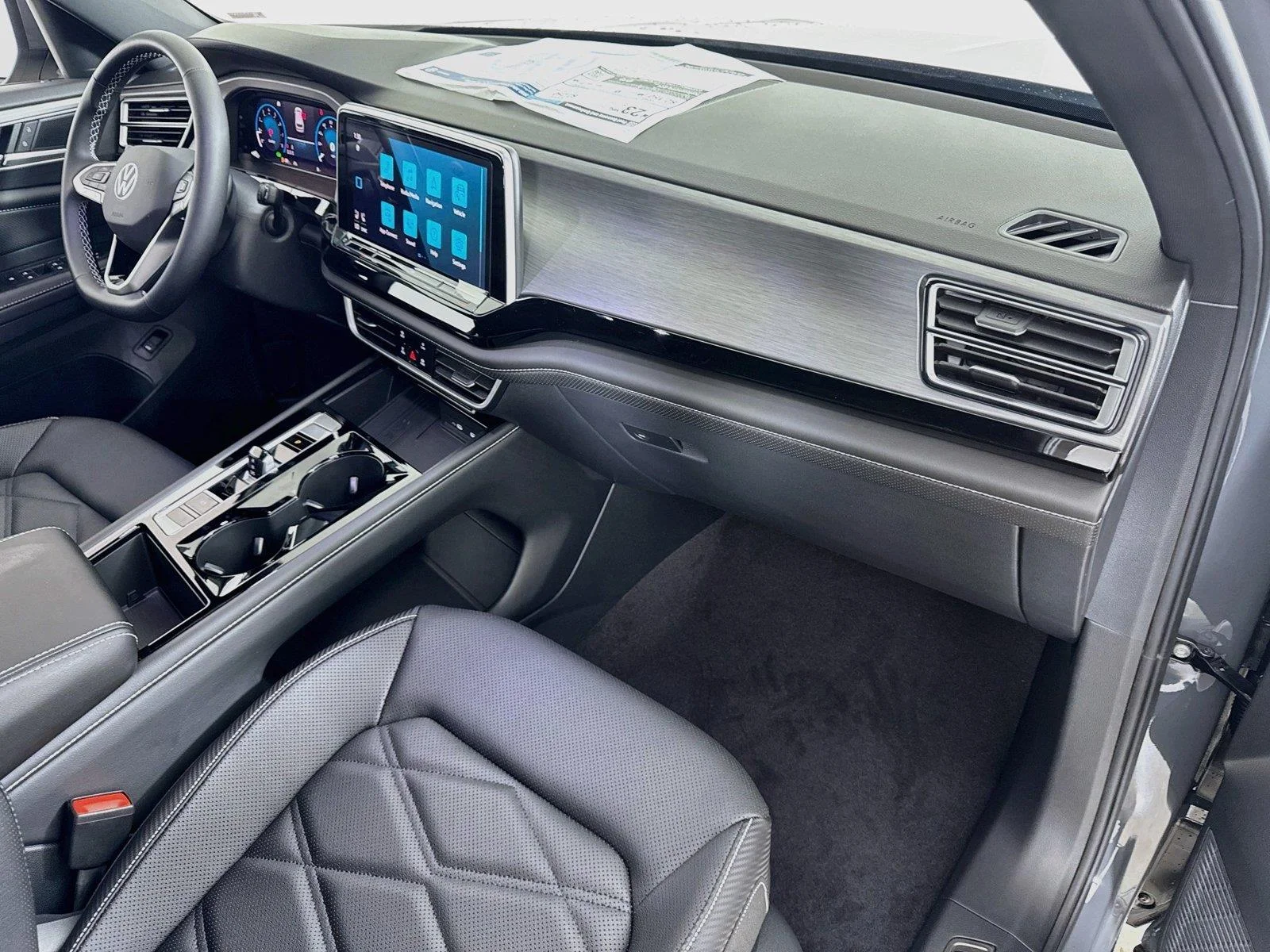 New 2026 Pure Gray Volkswagen 2.0T SE w/Technology image 28