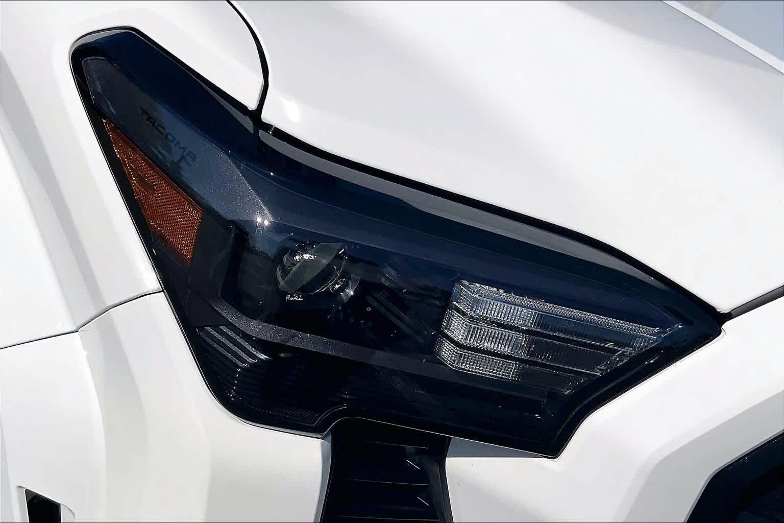 Used 2025 Ice Cap Toyota SR5 image 26