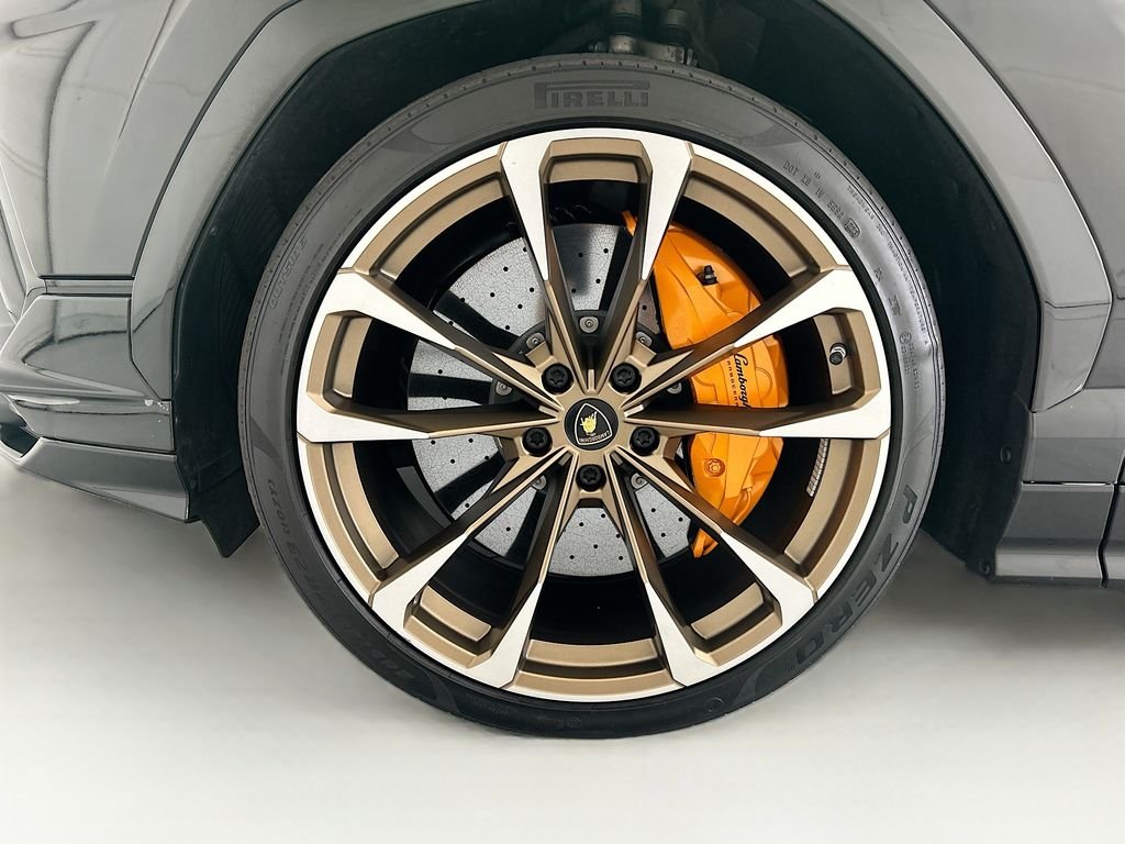 Used 2023 Nero Noctis Metallic Lamborghini S image 29