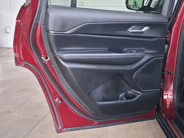 Used 2025 Red Jeep Altitude image 20