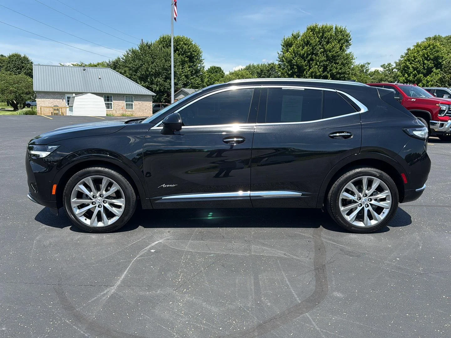 Used 2023 Ebony Twilight Metallic Buick Avenir image 9