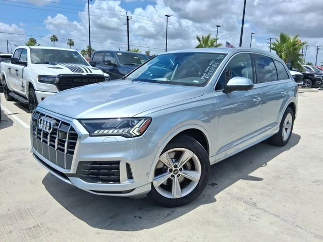 Used 2024  Audi 45 Premium Plus image 3