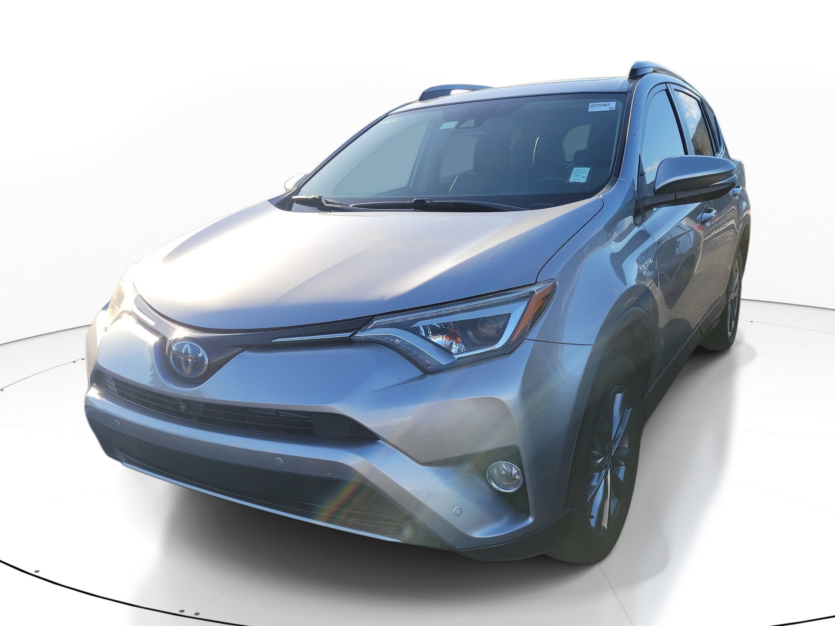 Used 2018 Silver Sky Metallic Toyota Limited image 2