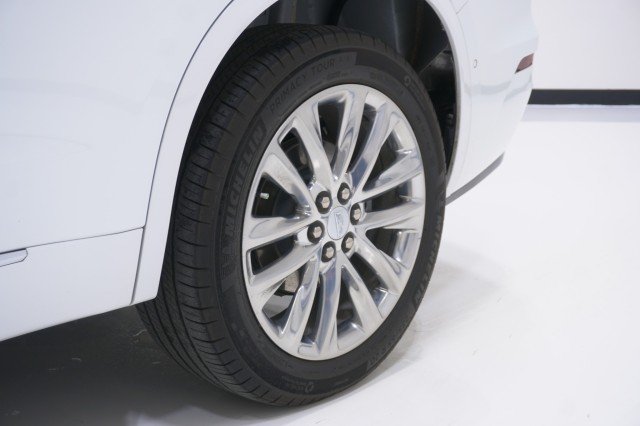 Used 2025 WHITE Cadillac FWD Premium Luxury image 15