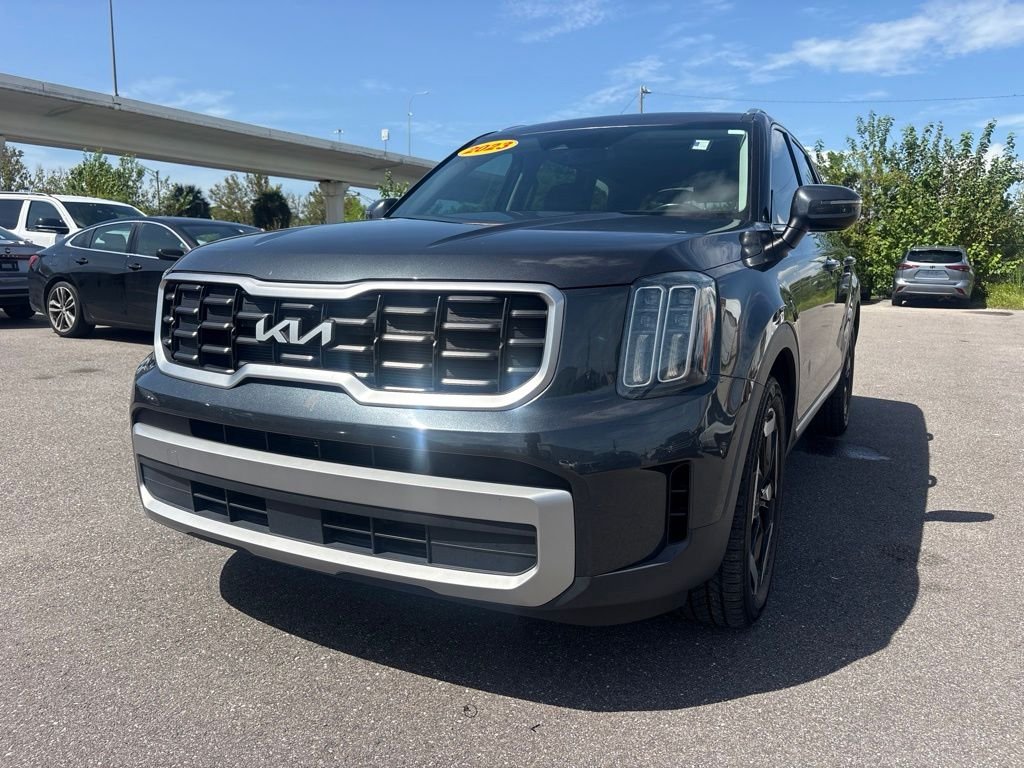 2023 Kia Telluride S - Photo 7