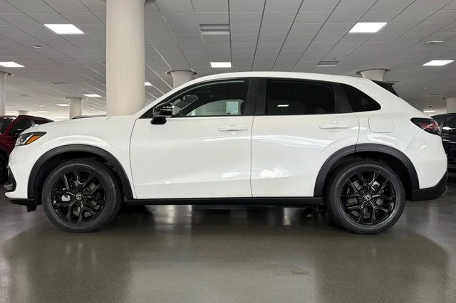 Certified Used 2024 Platinum White Pearl Honda Sport image 10