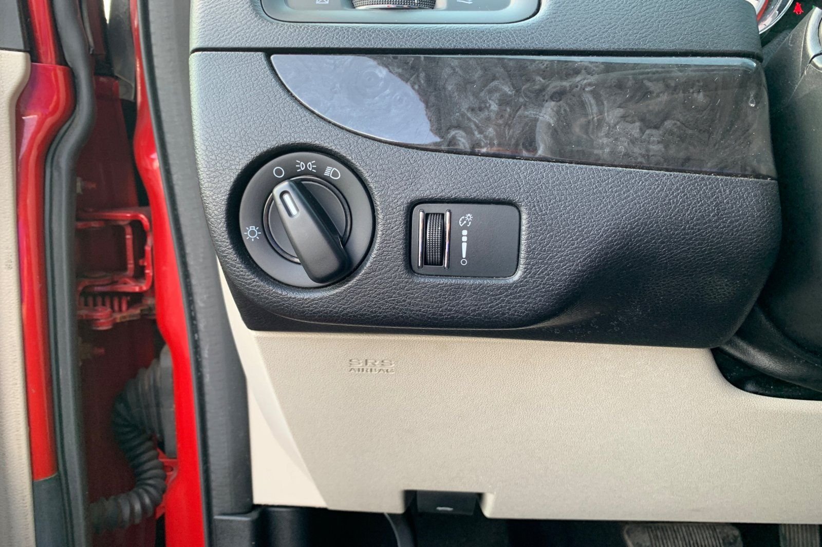 Used 2015 Red Dodge SE image 30