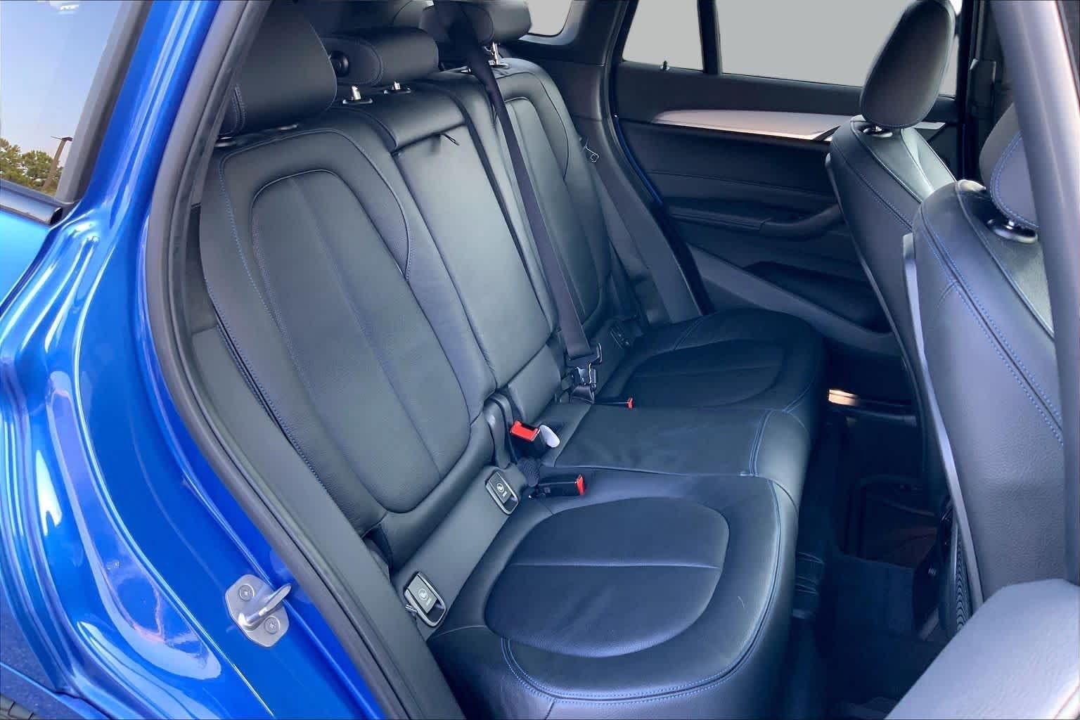 Used 2018 Estoril Blue Metallic BMW xDrive28i image 19