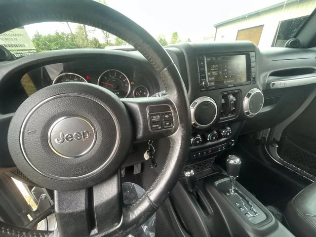 Used 2014 Gray Jeep Unlimited Rubicon image 25