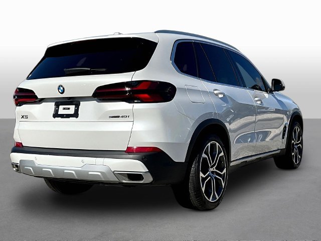 Used 2026 White BMW sDrive40i image 7