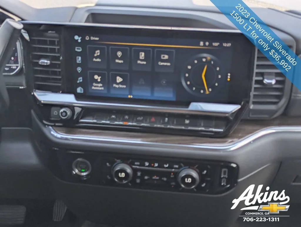 Used 2023 STERLING GRAY METALLIC Chevrolet LT image 17