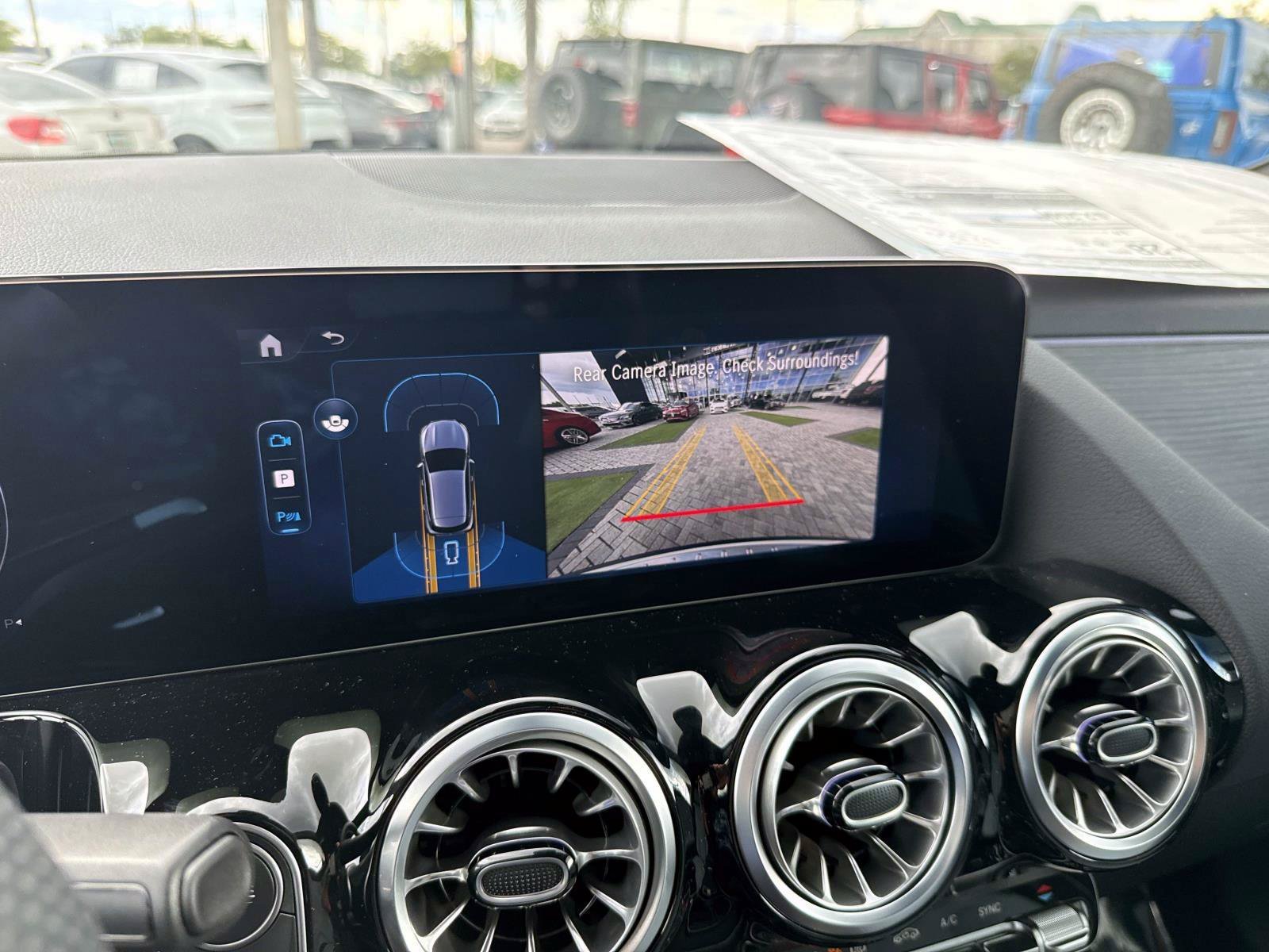 New 2026 Polar White Mercedes-Benz 250 4MATIC® SUV image 25