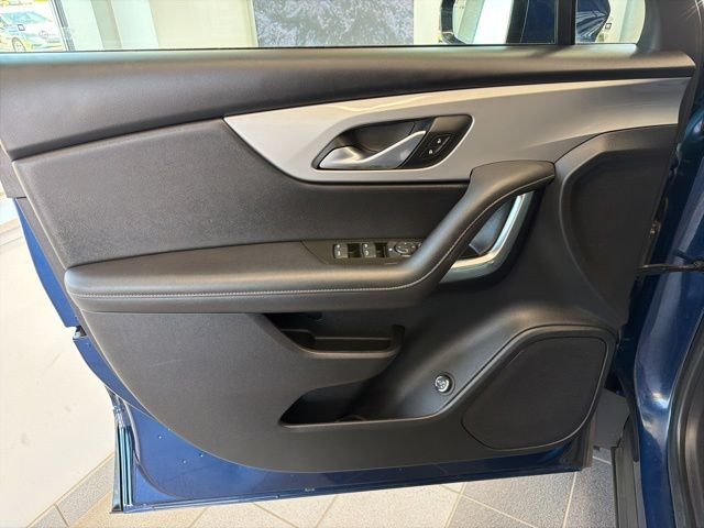 Used 2022 Blue Glow Metallic Chevrolet LT image 19