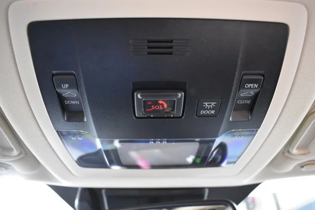 Used 2021 White Lexus 300h image 36