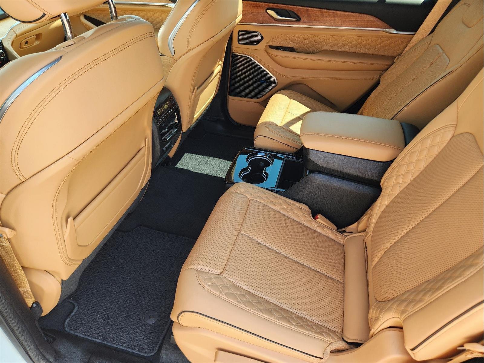 Used 2025 Bright White Clearcoat Jeep Summit Reserve image 30