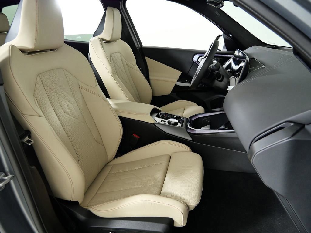 Used 2026 Skyscraper Grey Metallic BMW 30 xDrive image 23