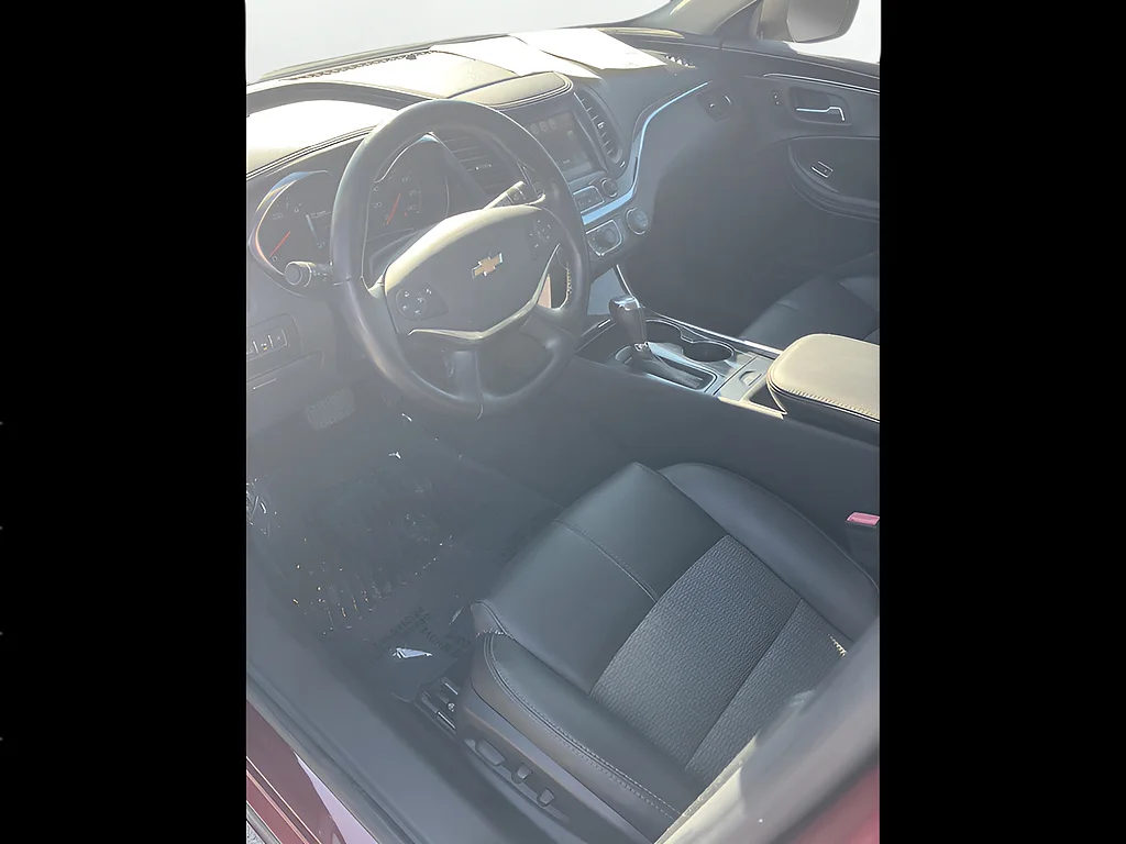 Used 2017 Siren Red Tintcoat Chevrolet LT image 10