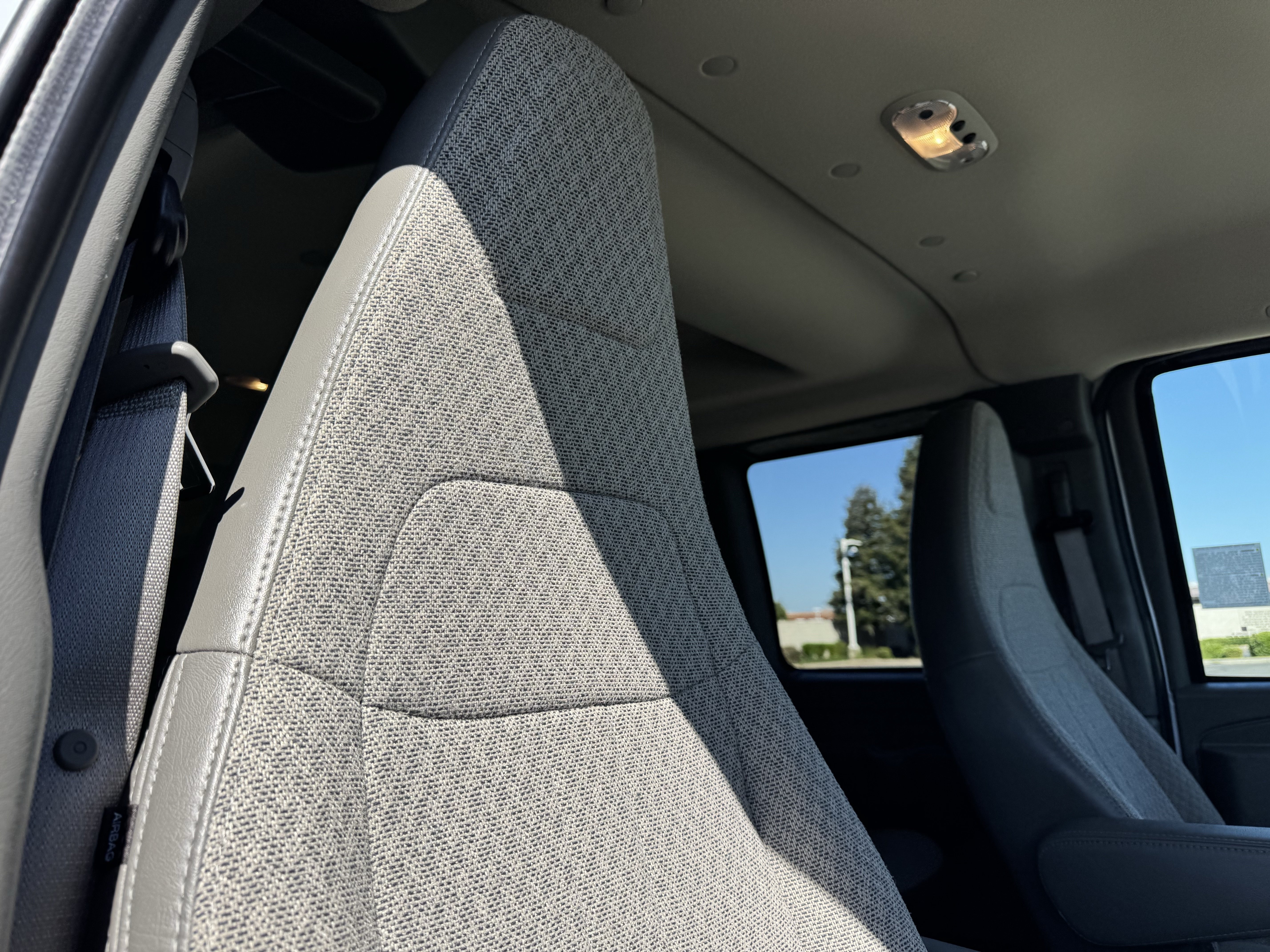 2025 Chevrolet Express Passenger LT - Photo 21
